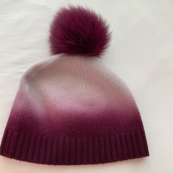 NWOT Sofia Cashmere Luxurious grade Cashmere.Dyed Fox Fur Super soft. So yummy. main image 6